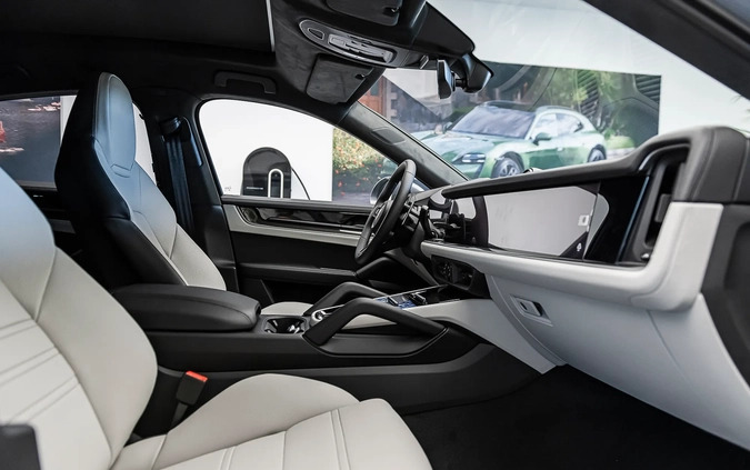 Porsche Cayenne cena 1091457 przebieg: 10, rok produkcji 2023 z Jedwabne małe 742